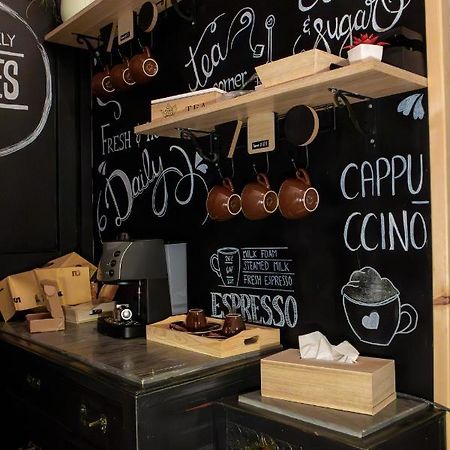 Don Pes Travel Rooms Sassari Eksteriør billede
