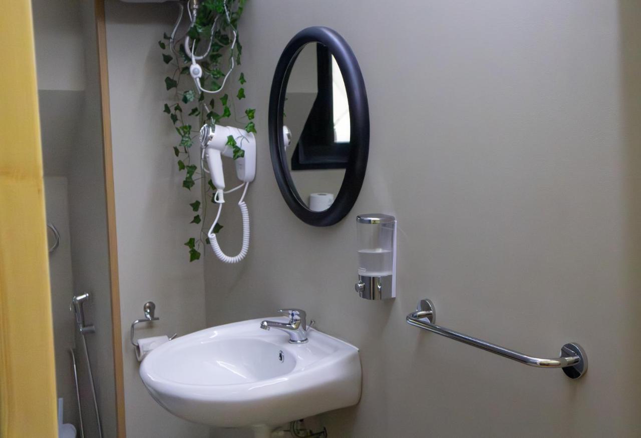 Don Pes Travel Rooms Sassari Eksteriør billede